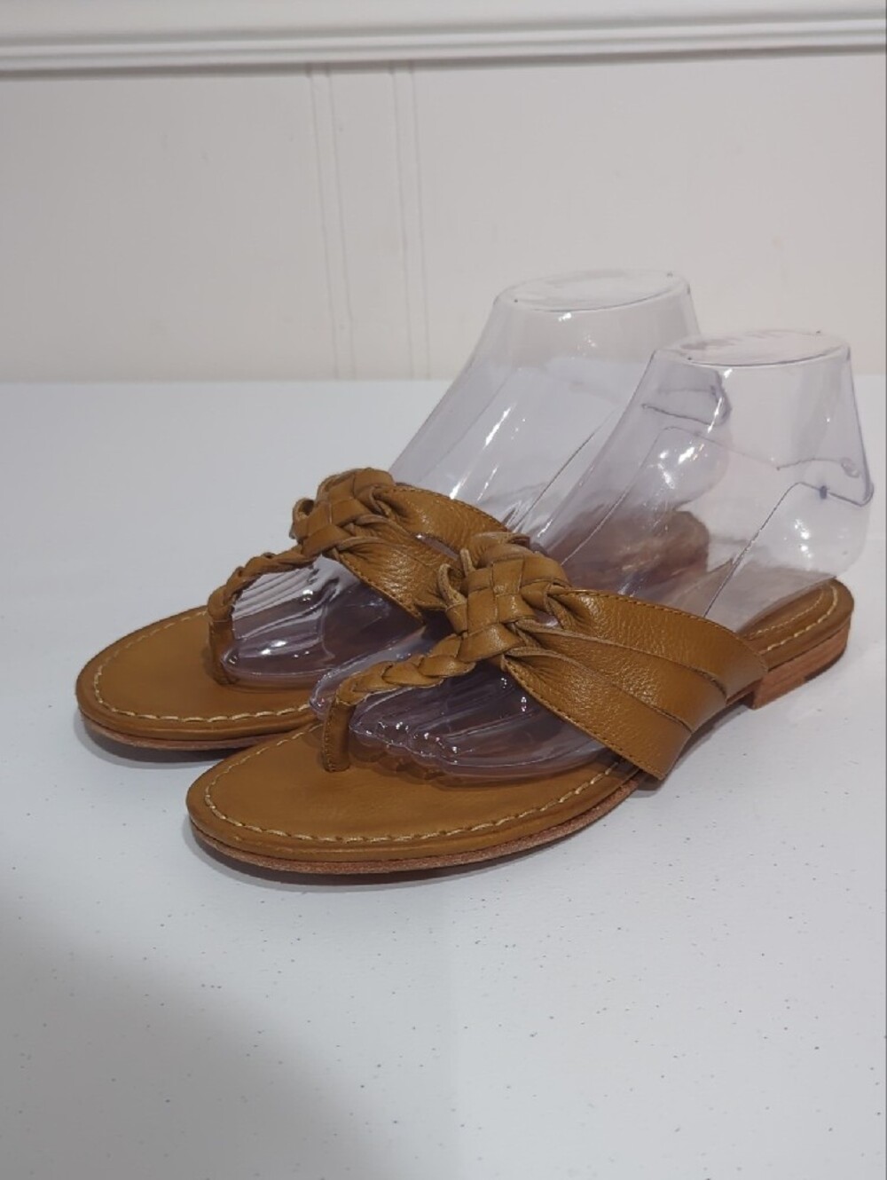 Frye Carson braided leather thong sandals in brown size 7.5
